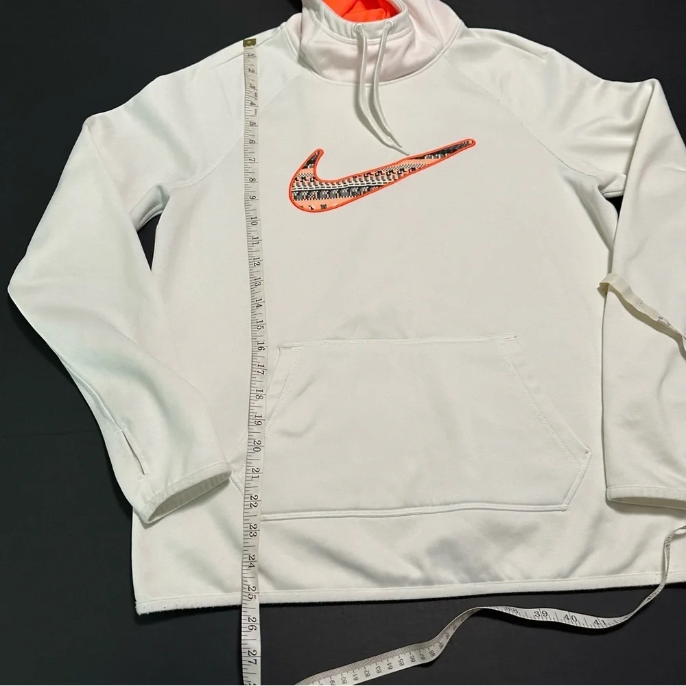 Nike Therma-Fit Women’s Hoodie